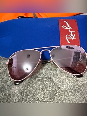 Ray-Ban Pink Metal Aviator Sunglasses with Rose-Tinted Lenses